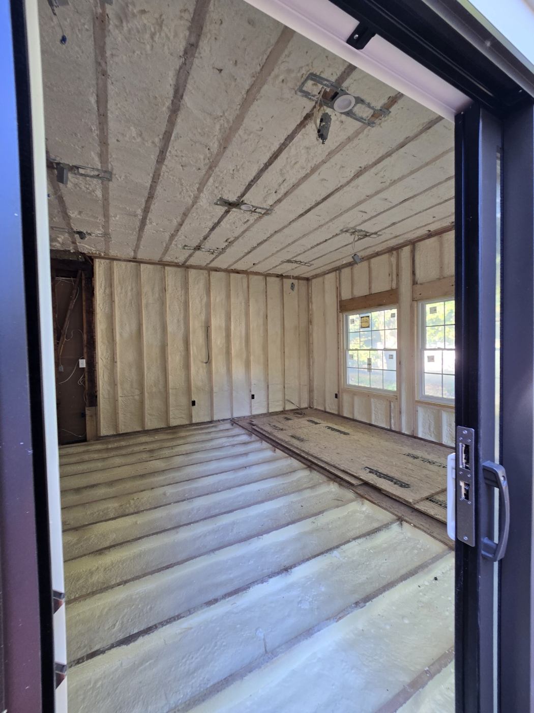 Spray Foam · Walls & Floor