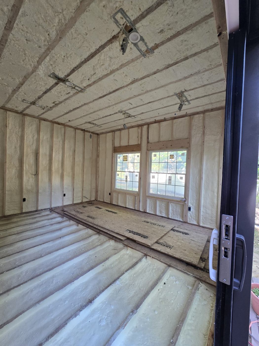 Spray Foam · Walls & Floor