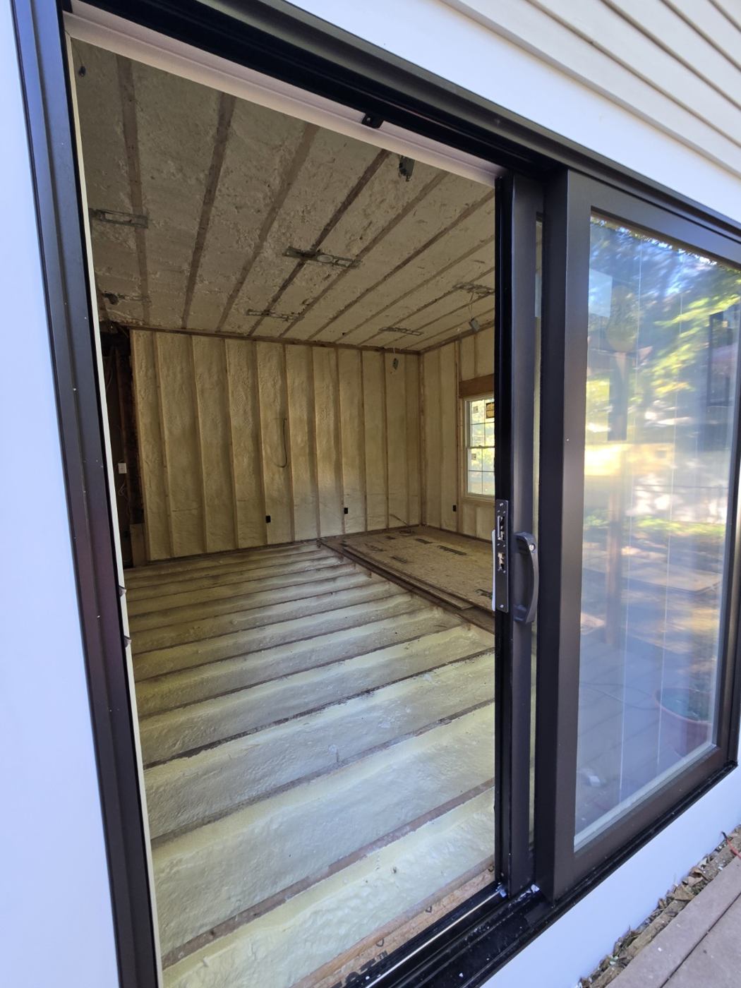 Spray Foam · Walls & Floor